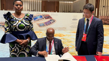 Angola e China assinam instrumentos jurídicos 