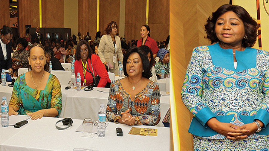 Primeira-Dama da República (centro) participou na Conferência Internacional sobre a Mulher