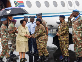Regresso do primeiro grupo de militares sul-africanos da RDC - DR