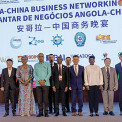 Participantes na Exposição CAETE 2025 na China