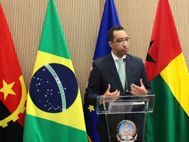 Presidente do Tribunal Constitucional de Cabo Verde, José Pina Delgado - Edições Novembro