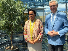 Diplomata angolana recebida pelo Alto-Comissário da ACNUR - Cedida