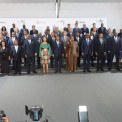 Os principais líderes de África e dos EUA na "foto de família", no início da Cimeira de Negócios EUA-África