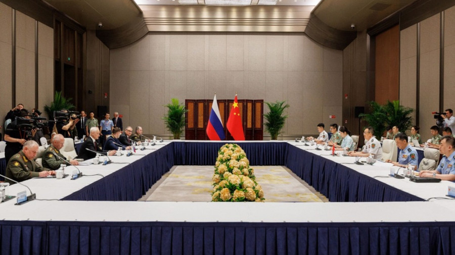 Ministros da defesa dos países membros da OCS reunidos na China