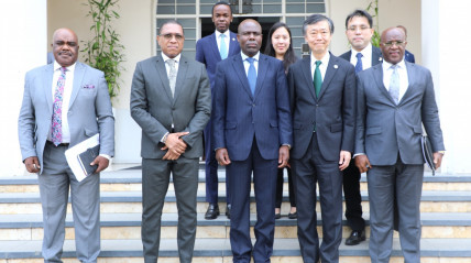 Membros das delegações de Angola e do Japão - MIREX
