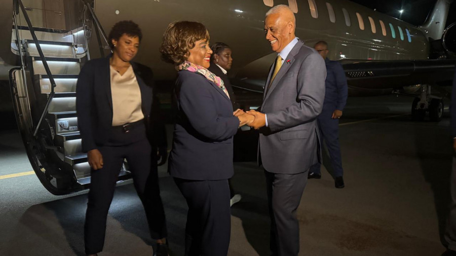 Presidente da AN, Carolina Cerqueira, recebida pelo embaixador de Angola em Cabo Verde, Agostinho Tavares