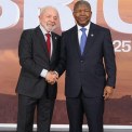 Lula da Silva com Presidente João Lourenço (à dir.)