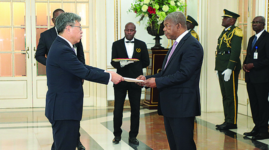 Acreditado novo embaixador do Japão em Angola