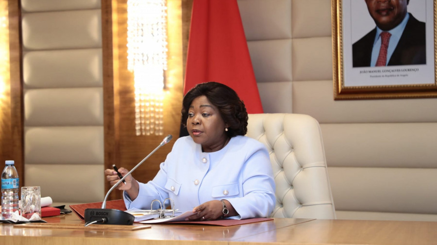 Vice-Presidente da República, Esperança da Costa, preside reunião sobre PAT II