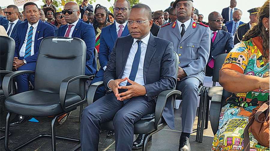 Ministro de Estado e Chefe da Casa Civil nas cerimónias da Independência de São Tomé e Príncipe
