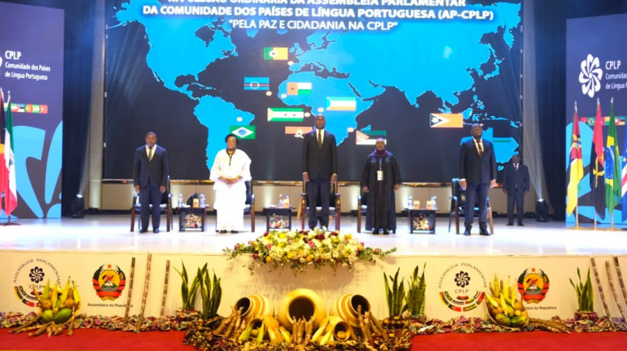 Presidente de Moçambique, Daniel Chapo, preside abertura da Assembleia Parlamentar da CPLP