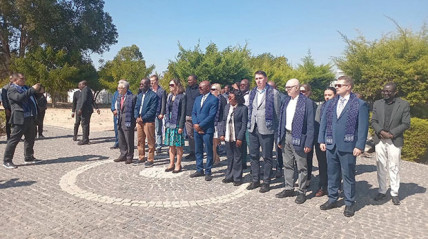 Delegação de diplomatas da União Europeia - DR