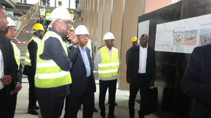 PR visita obras do Centro de Convenções da Baía - Edições Novembro