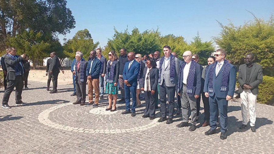 Delegação de diplomatas da União Europeia