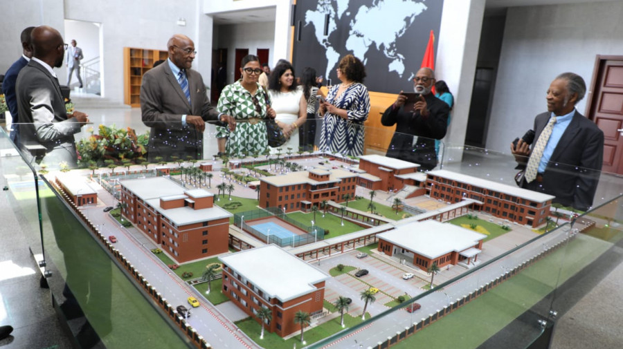 Delega&ccedil;&atilde;o do Cons&oacute;rcio de Gest&atilde;o Internacional e Desenvolvimento (CIMPAD) visita Academia Diplom&aacute;tica "Ven&acirc;ncio de Moura", em Luanda