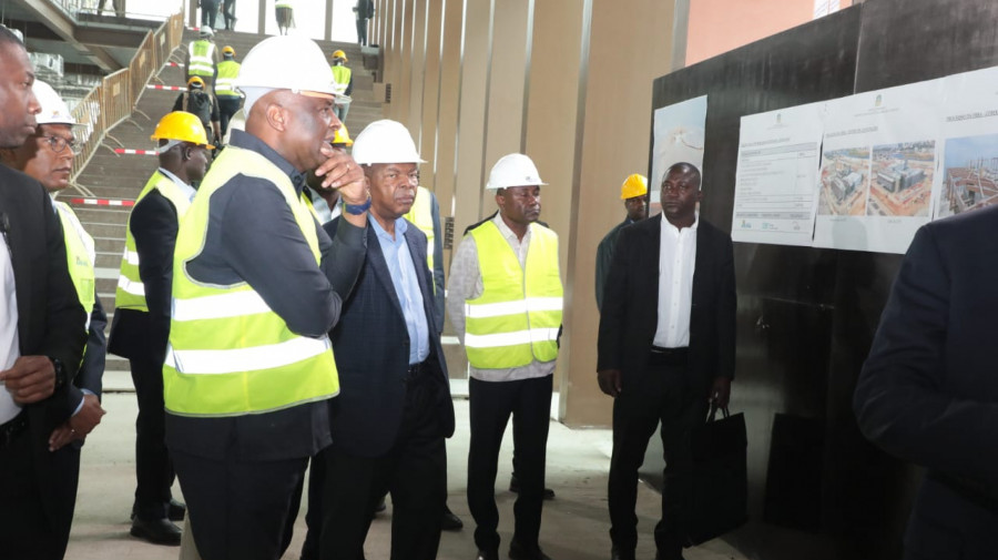 PR visita obras do Centro de Convenções da Baía