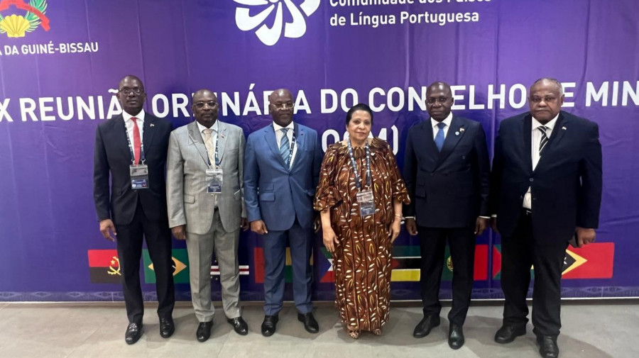 Delega&ccedil;&atilde;o angolana, chefiada pelo ministro T&eacute;te Ant&oacute;nio, que participa na Cimeira da CPLP, em Bissau