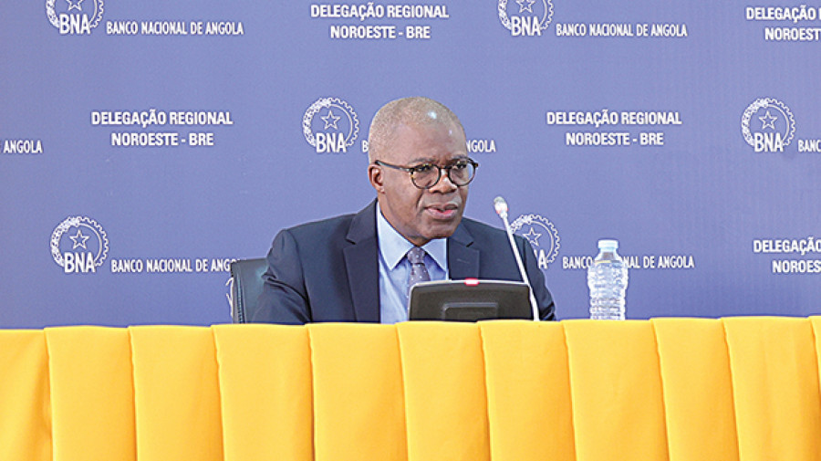 Governador do BNA, Manuel Tiago Dias