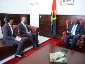Ministro Téte António recebe embaixador da China  - Cedida