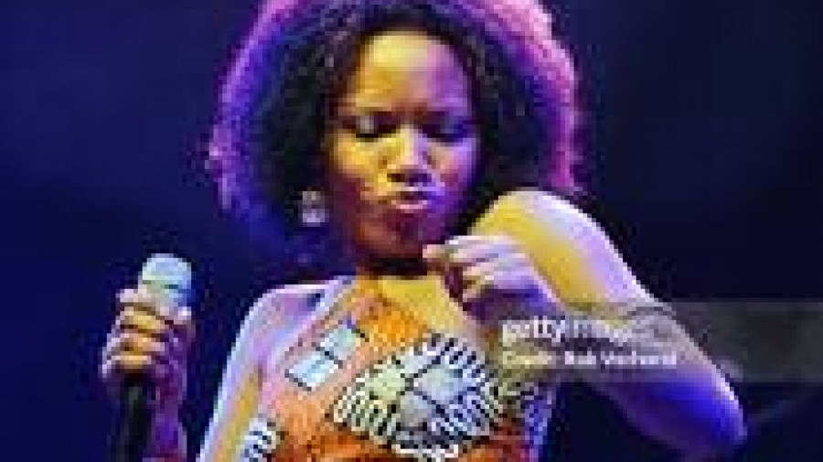 Cantora Lura