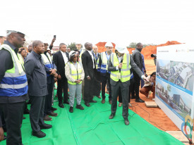 Presidente João Lourenço visita obras do Hospital Universitário de Luanda - Edições Novembro