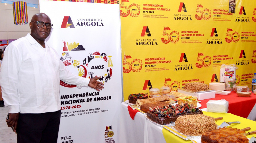 Embaixador de Angola na Nicarágua na amostra de produtos angolanos, no Festival Internacional de Artes, Culturas e Gastronomia dos Povos, na Nicarágua