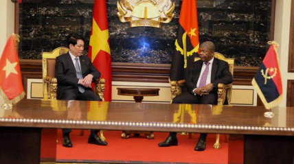 Presidentes de Angola e do Vietname testemunham assinatura de sete instrumentos jurídicos - CIPRA