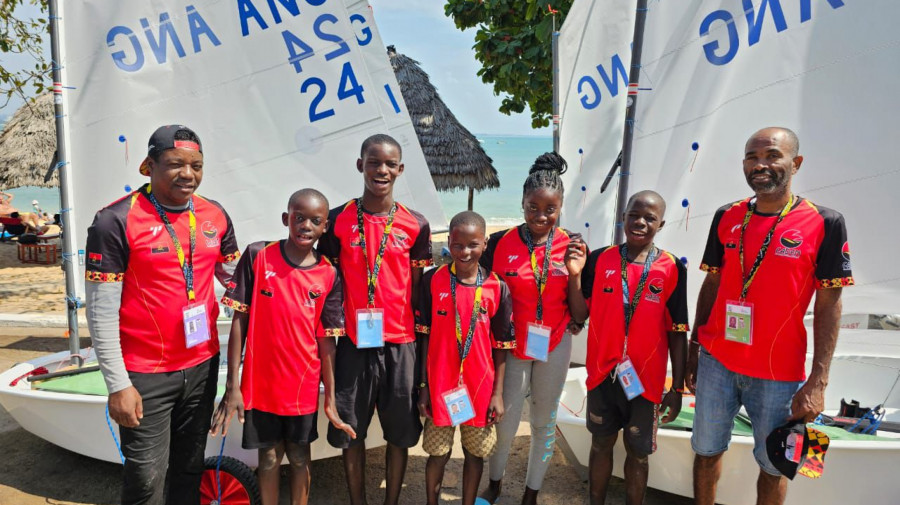 Equipa angolana participante na competição de vela na Tanzânia