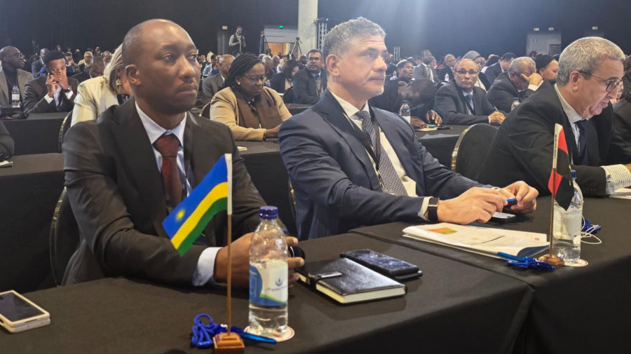 Ministro da Energia e Águas, João Baptista Borges, na cimeira de investimento em água da União Africana