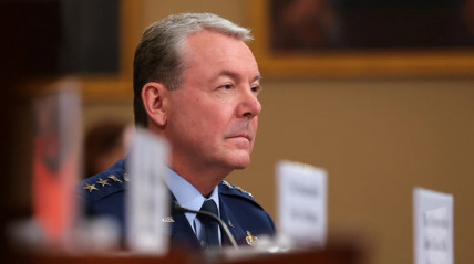 Chefe da inteligência militar demitido após relatório que Trump não gostou  - DR
