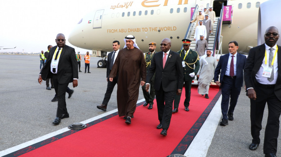 Presidente dos Emirados Árabes Unidos, Sheikh Mohamed Bin Zayed Al Nahyan, está em Luanda, para uma visita de Estado a Angola