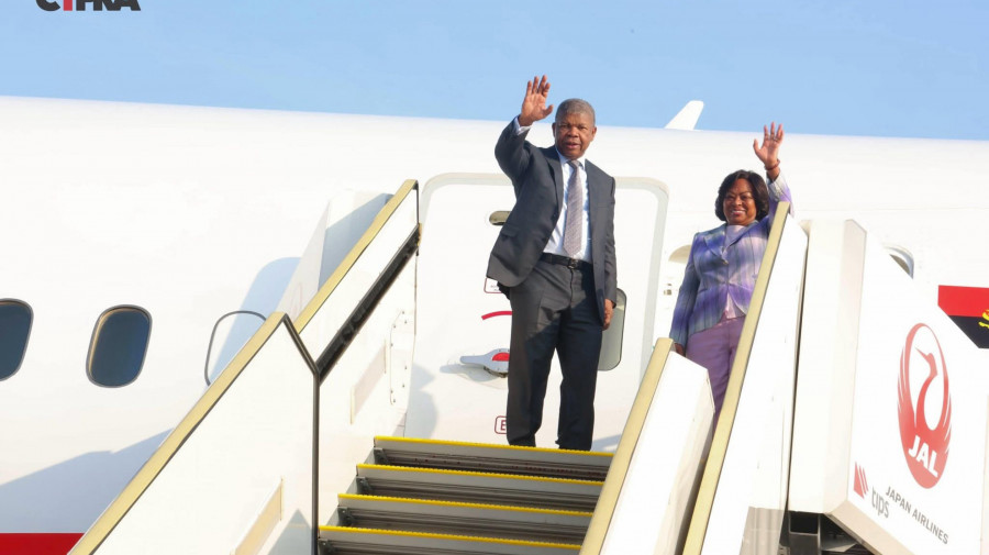 Presidente João Lourenço à saída do Japão, depois de co-presidir a nona TICAD