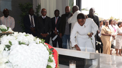 Homenagem a José Eduardo dos Santos 