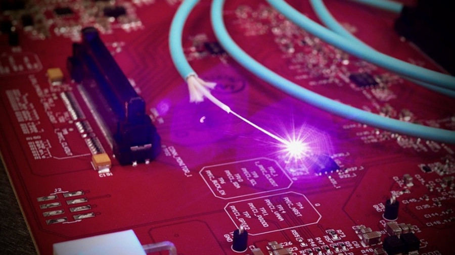 Cientistas chineses desenvolvem computador de Fibra óptica Lavável e Elástico