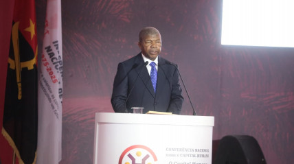 Presidente João Lourenço discursa na abertura da Conferência Nacional sobre Capital Humano - Edições Novembro