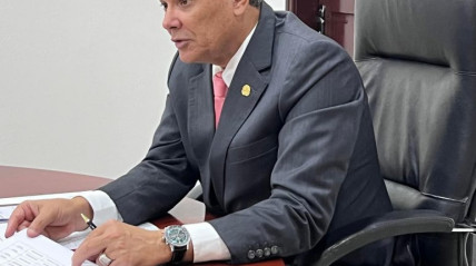 Ministro reafirma compromisso com PLANADESPORTO - DR