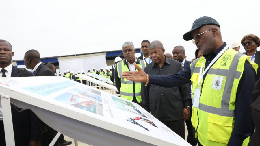 Presidente da República visita obras do Porto do Caio, em Cabinda
