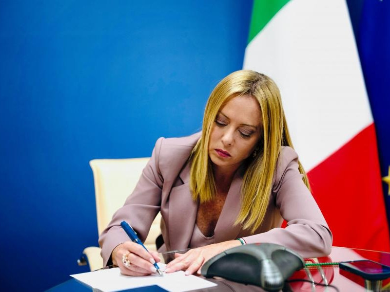 Meloni afasta tropas italianas em força de segurança hoje anunciada