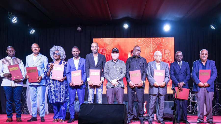 Os homenageados na sexta edição do Festival Nacional de Cultura e Artes de Angola, denominado "Tchole"