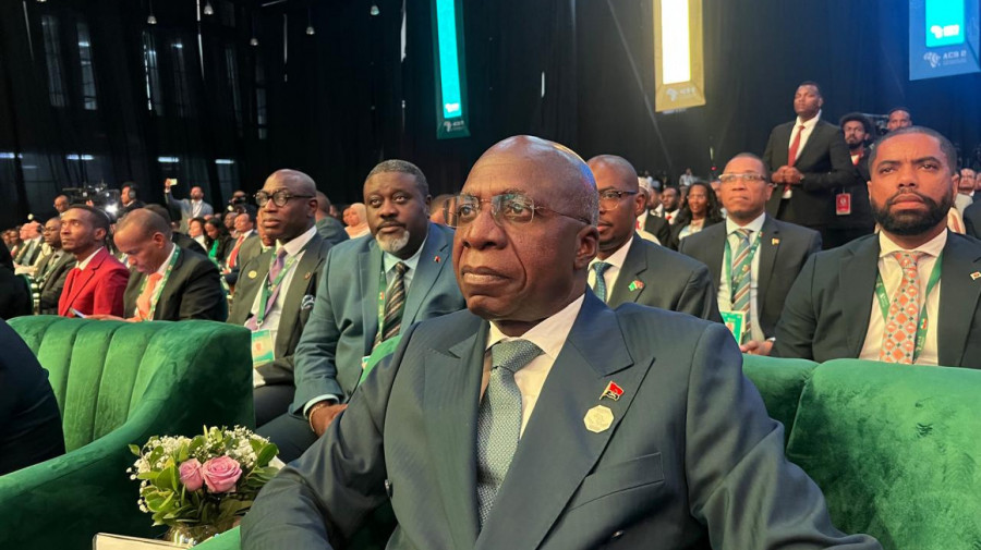 Ministro das Relações Exteriores, Téte António, representa Presidente da República na Cimeira do Clima em África