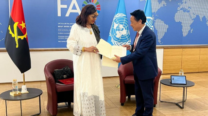 Embaixadora Josefa Sacko acreditada na FAO - MIREX