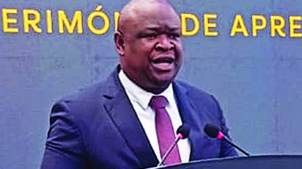Ministro do Interior, Manuel Homem - Edições Novembro
