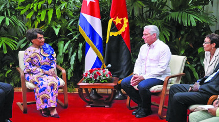 Presidente da Assembleia Nacional, Carolina Cerqueira, recebida pelo Chefe de Estado cubano, Miguel Diaz-Canel Bermúdez