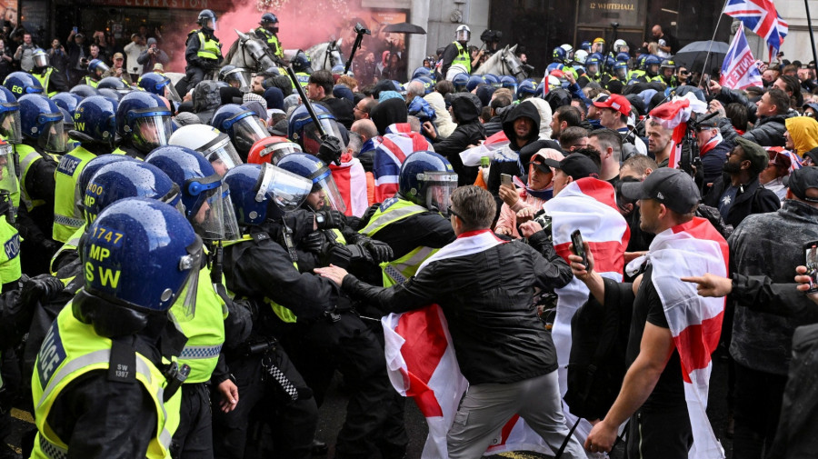 Vinte e seis polícias feridos e 25 detidos em protesto em Londres