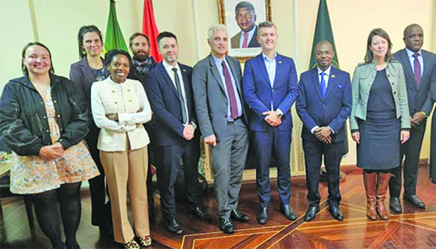 Diplomatas informados sobre preparativos da cimeira Uni&atilde;o Africana-Uni&atilde;o Europeia 