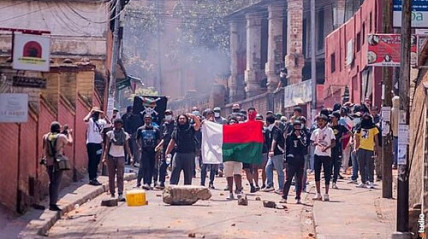 Madagascar abalado por protestos violentos - DR