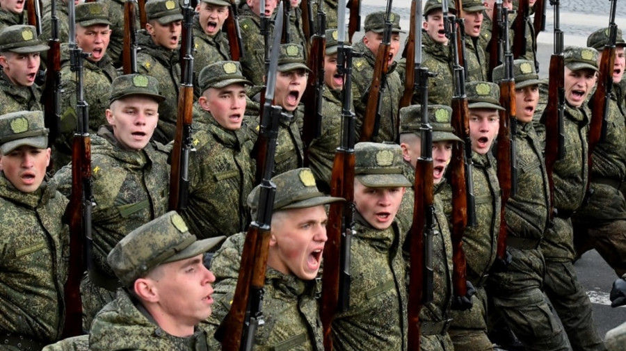 Putin ordena recrutamento de 135 mil russos para servi&ccedil;o militar