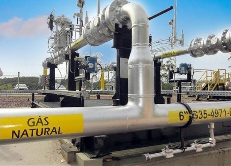 Petrol&iacute;fera ENI avan&ccedil;a com megaprojeto de g&aacute;s em Mo&ccedil;ambique