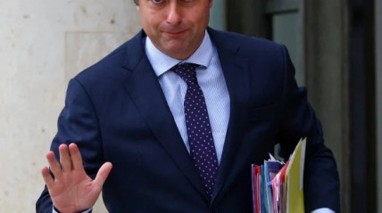 Primeiro-ministro francês demite-se  - DR