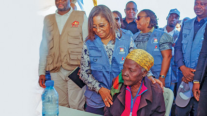 Ministra de Estado para Área Social, Maria do Rosário Bragança, lançou segunda fase do Kwenda, no Bié - Edições Novembro